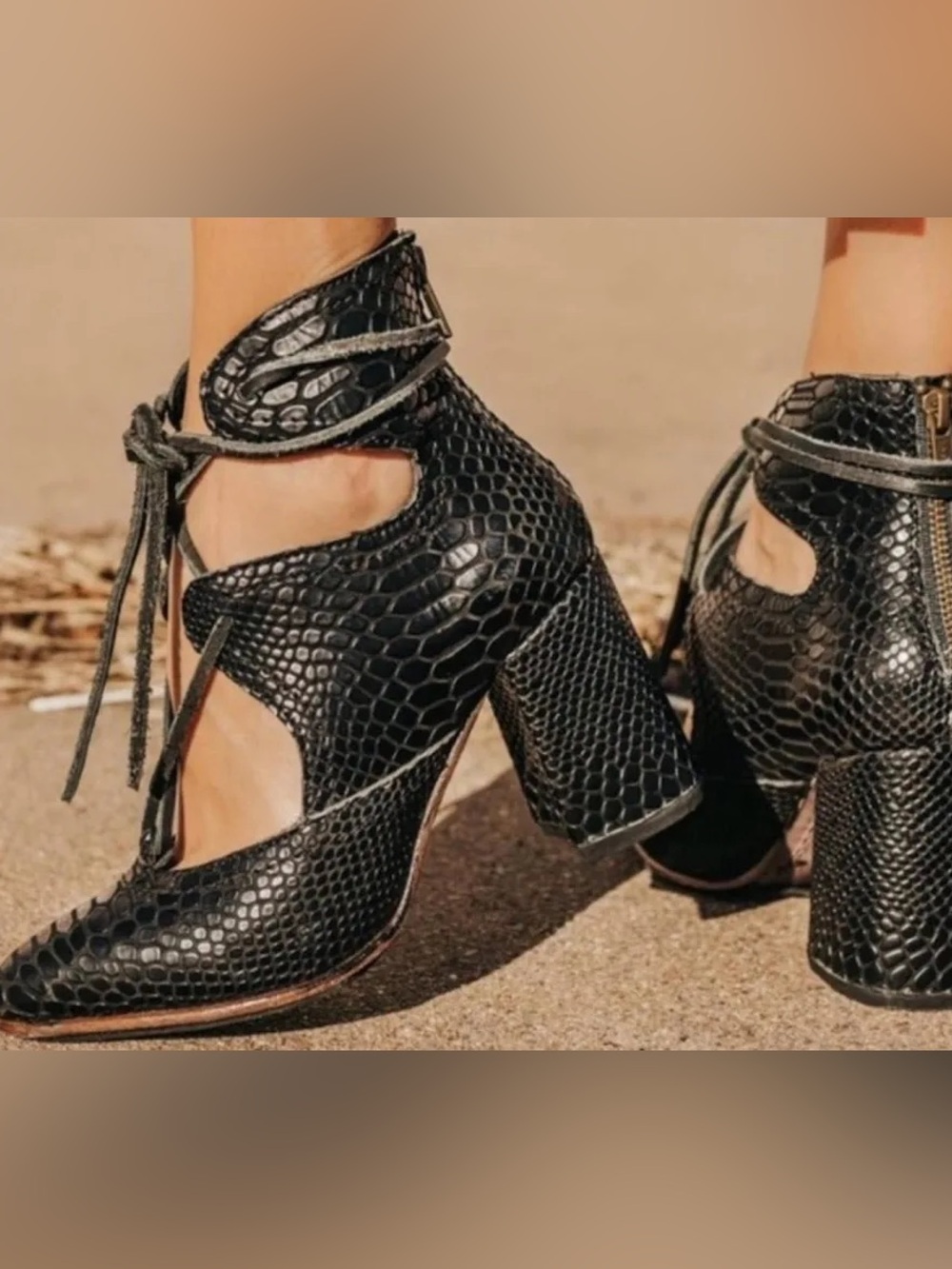 Freebird Joyce Black Lace-Up Shoes - Picture 4 of 14